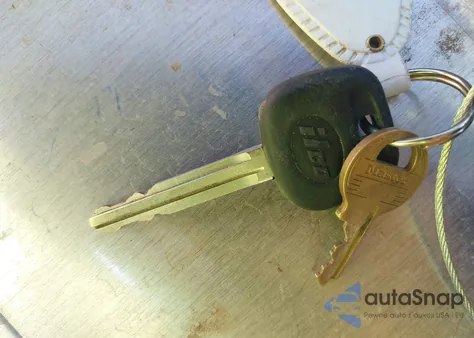 2011 Toyota Tundra Grade 5.7L V8 z USA, uszkodzony, nr VIN 5TFRY5F1XBX100324